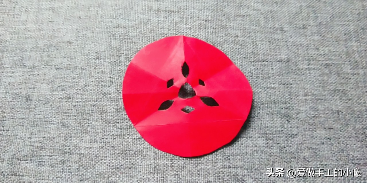 彩纸做灯笼手工简单漂亮教程,用彩纸做成灯笼手工最简单又好看