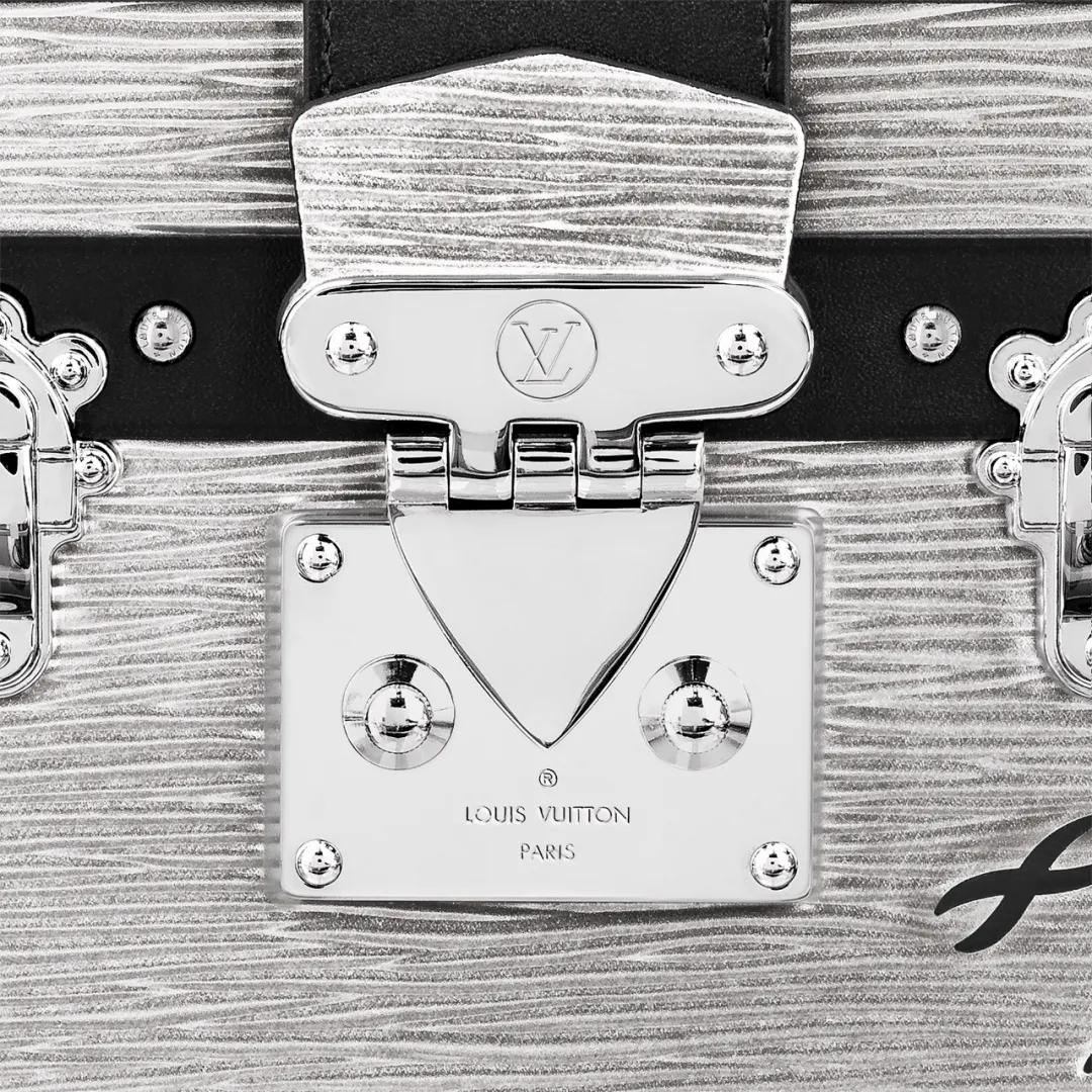 Louis Vuitton | 以传奇行李箱 Trunk 为灵感的3款奢华小包