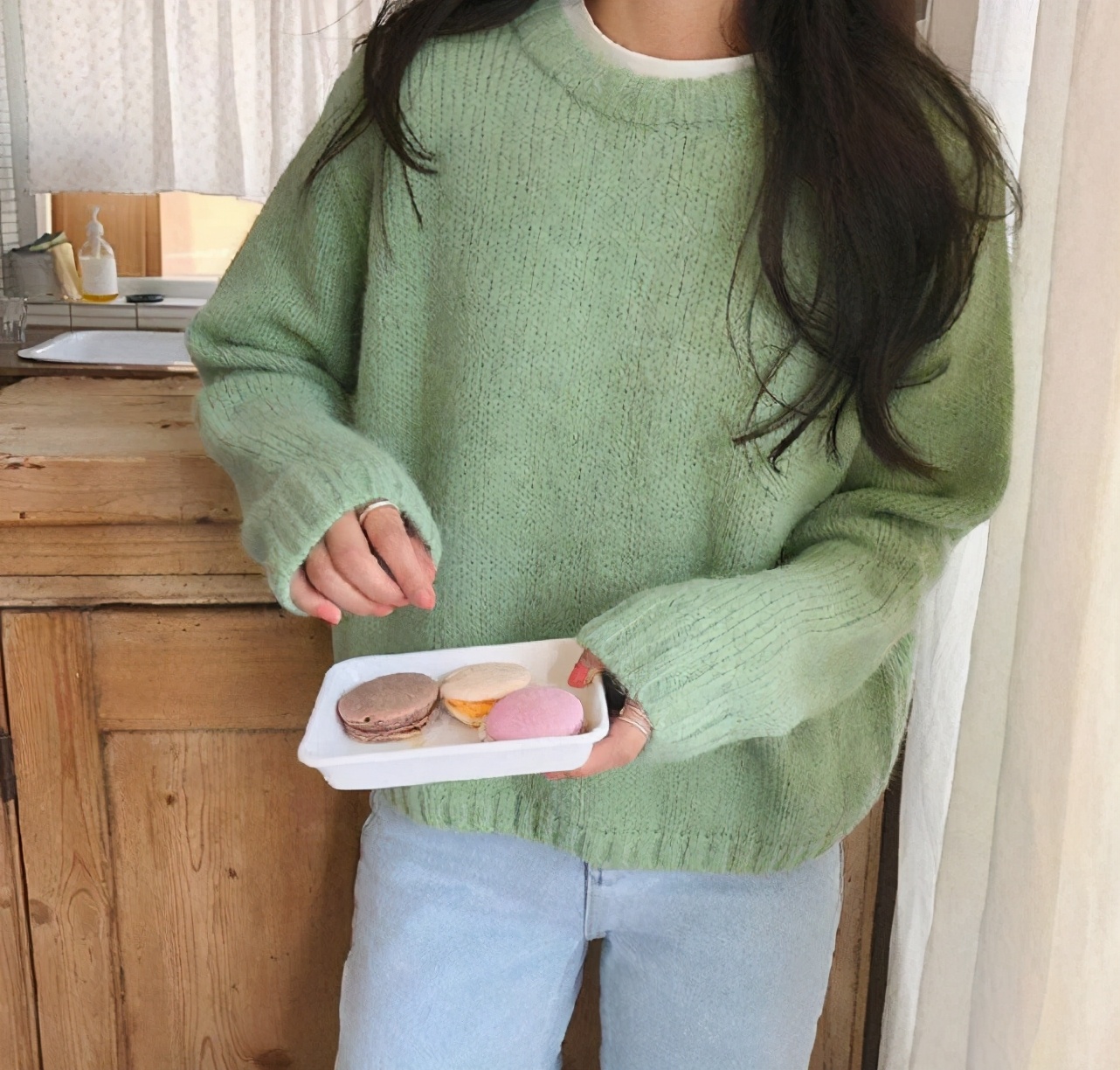 秋冬什么颜色穿得更显温柔,秋冬比较显高级的颜色搭配