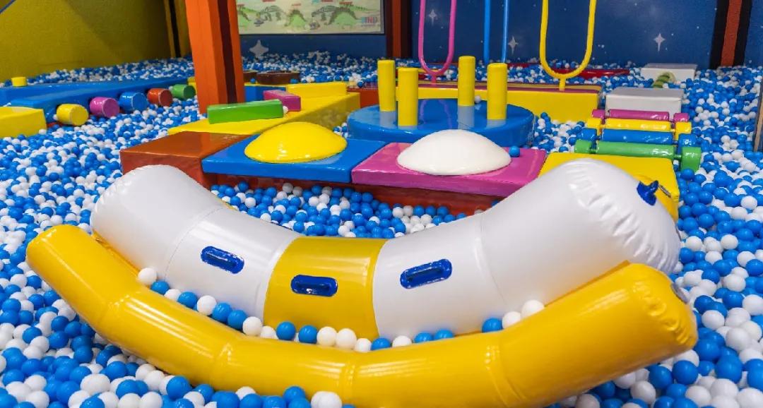 天津蹦床主题公园,天津最大淘气堡室内游乐场