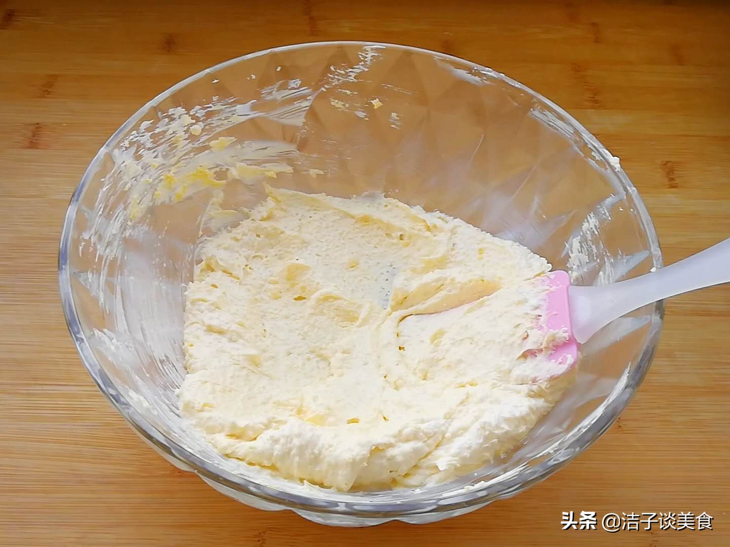 酥软玛格丽特饼干配方,酥到掉渣的玛格丽特饼干怎么做