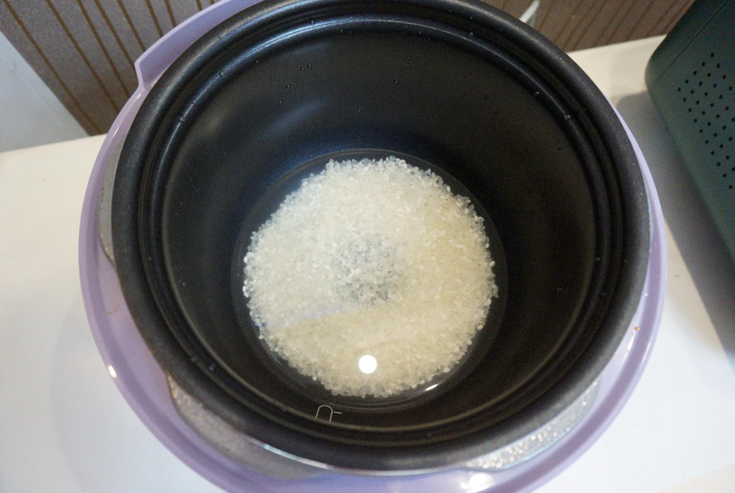 一锅两用双胆,一锅多用多功能的压力煲