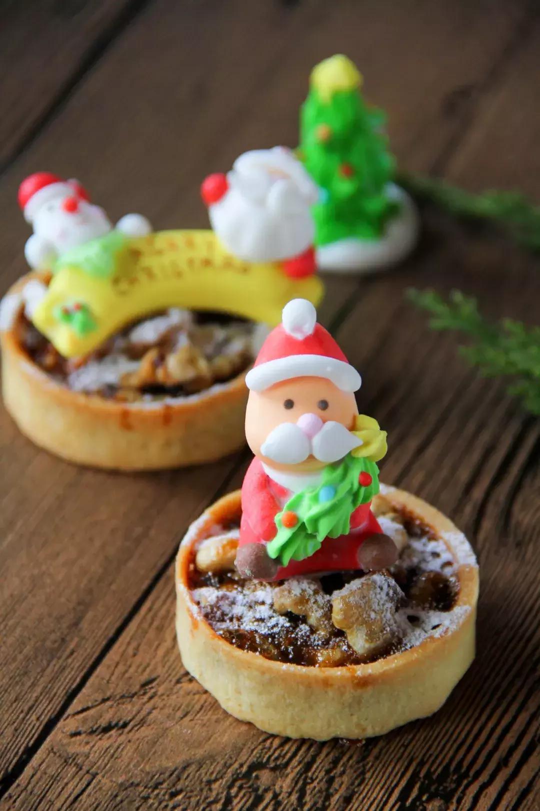 偷吃了一口圣诞老人的点心，找回少女心｜涵碧楼·LBar