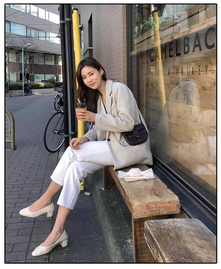 烟管裤秋冬搭配什么外搭,白裤子秋冬烟管裤穿搭