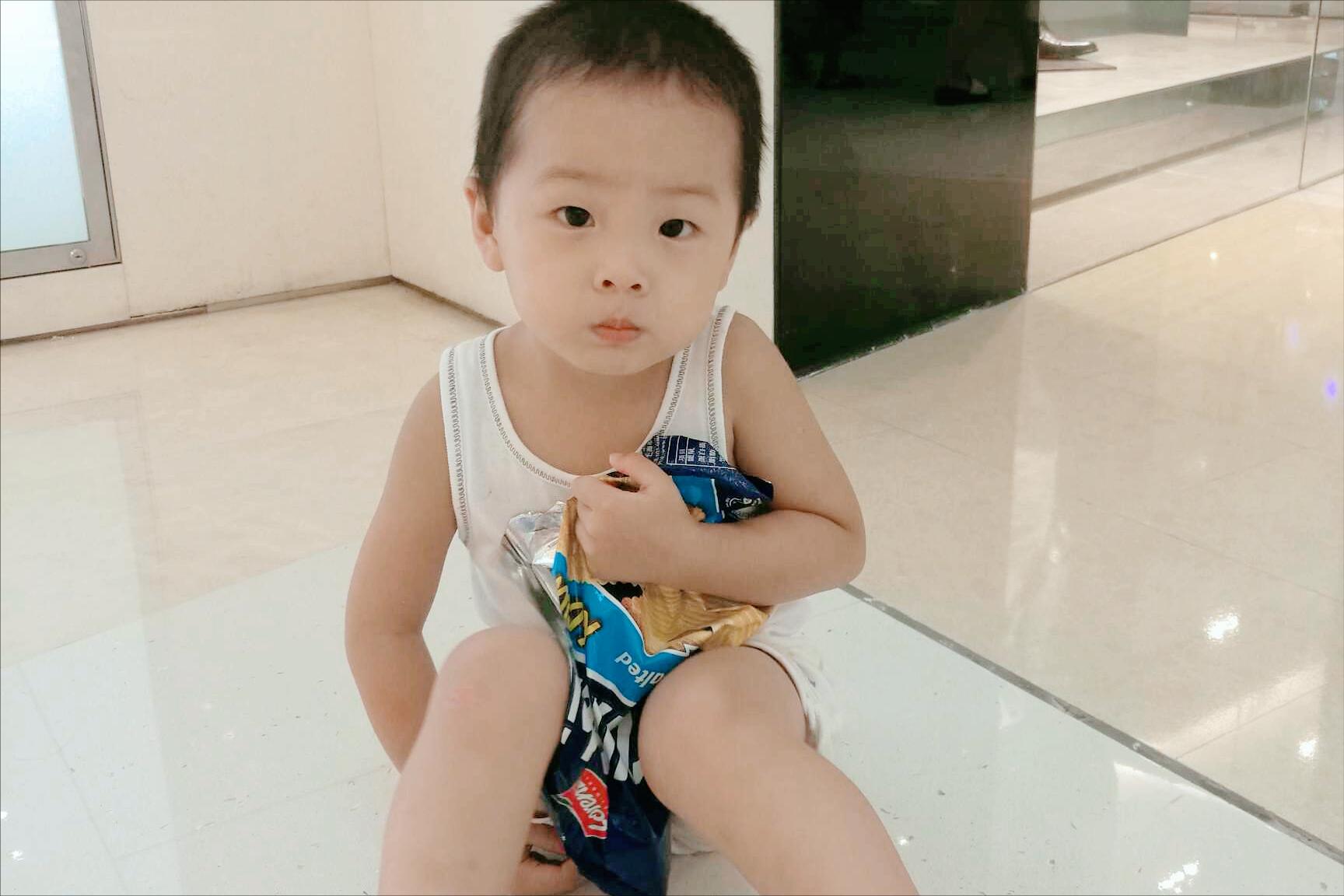 可怕的两岁该怎么教育,两岁半小孩教育引导方法正面管教