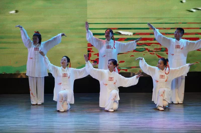 第十四届健身气功比赛视频,全民健身运动会健身气功比赛