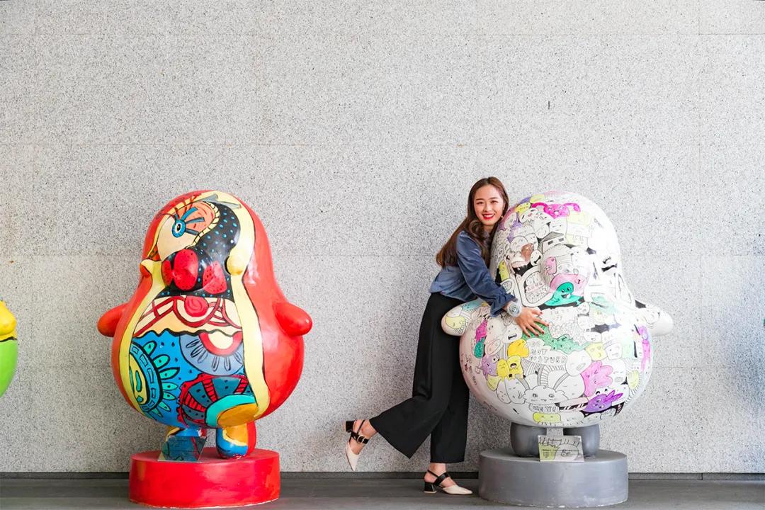 深圳翻身地铁成网红打卡地,深圳网红打卡地点富士康光明小镇