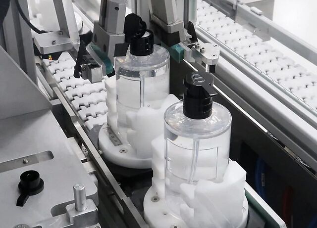 *博兰**基尼口罩，特斯拉呼吸机，阿玛尼防护服，今年的世界太疯狂~