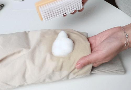 羽绒服局部脏了正确清洗方法,羽绒服脏了教你一招就能清洗干净