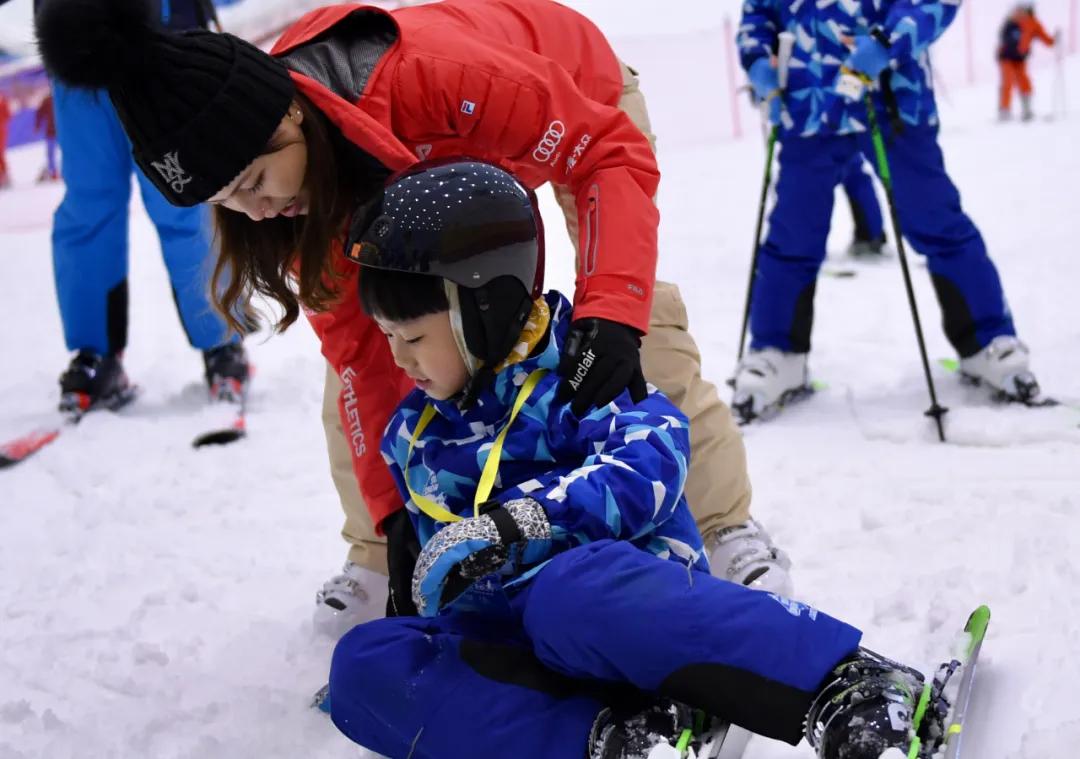 滑雪小白成大神的第一步，快收好独家双板入门秘籍