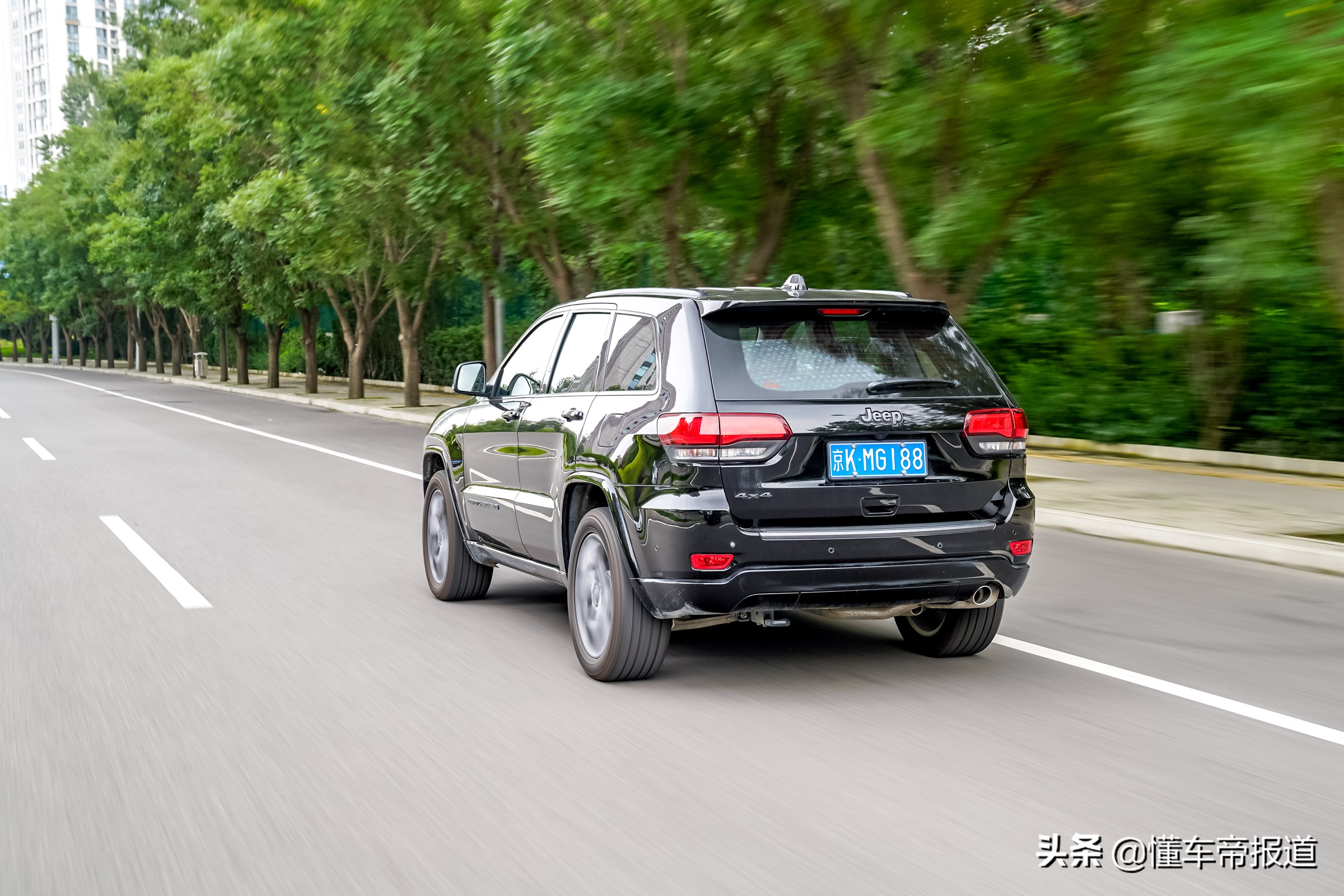 新车大排量自吸轿车,17款大切诺基3.0自吸0-100加速