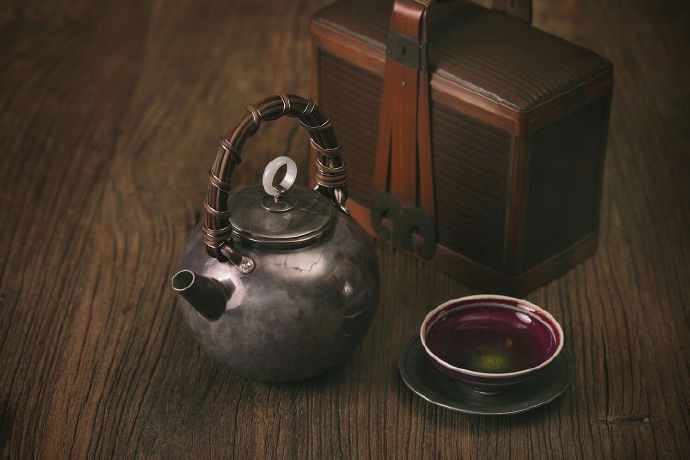 为何手工银壶越来越受追捧,最近为什么卖银饰品的很多