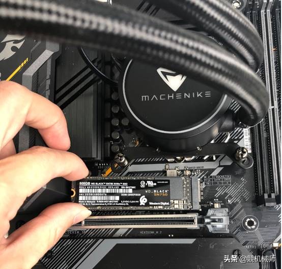 台式机组装好后怎么装系统,台式机diy模拟组装