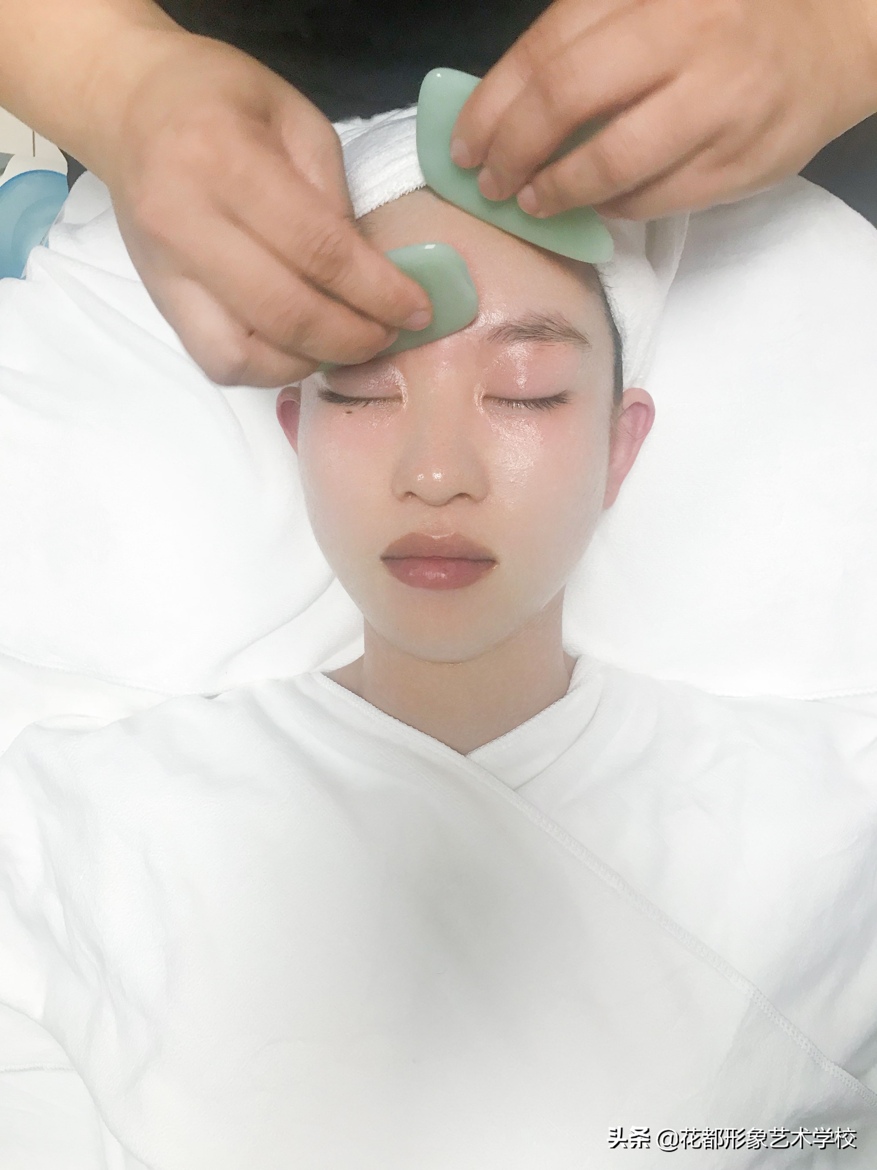 改善干纹细纹松弛下垂毛孔粗大,皮肤毛孔粗大皮肤松弛下垂怎么办