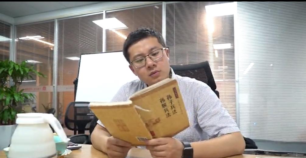 小伙月入百万,小伙掌握“暴富”秘诀