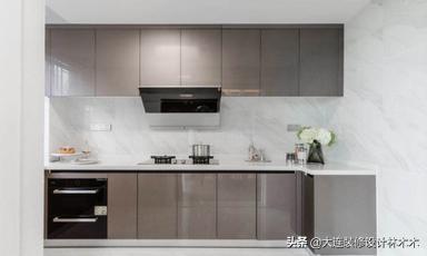 现代简约都市感家装修,现代轻奢装修风格自住房