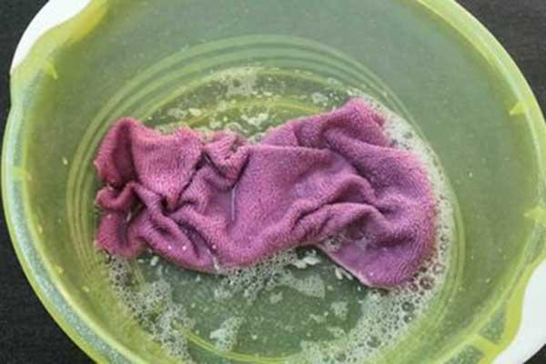 毛巾变黑怎么用小苏打清洗,毛巾变黑了怎么清洗