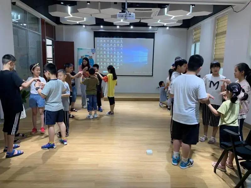 涓冨僵鍋囨湡鎯呮殩绔ュ績,鏆戝亣鍏崇埍鍎跨娲诲姩