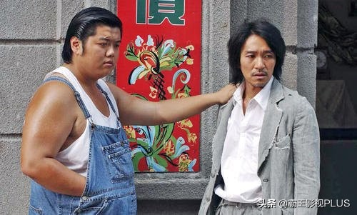 周星驰《少林足球》中的这个胖子，曾经是个导演，却赔的血本无归