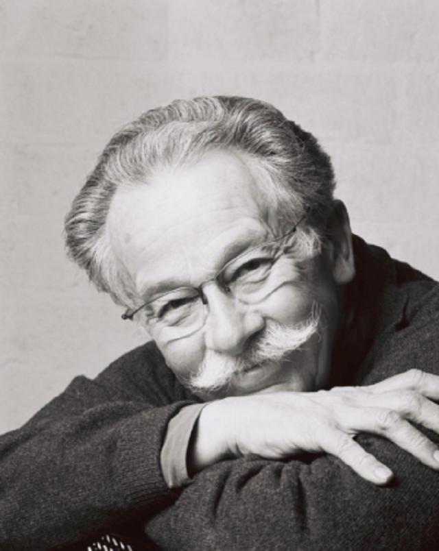 1万只兔子一年能赚多少钱,全世界最值钱的兔子