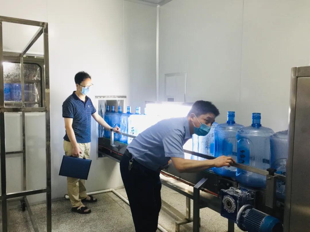 桶装水背后的真相,桶装水信得过吗