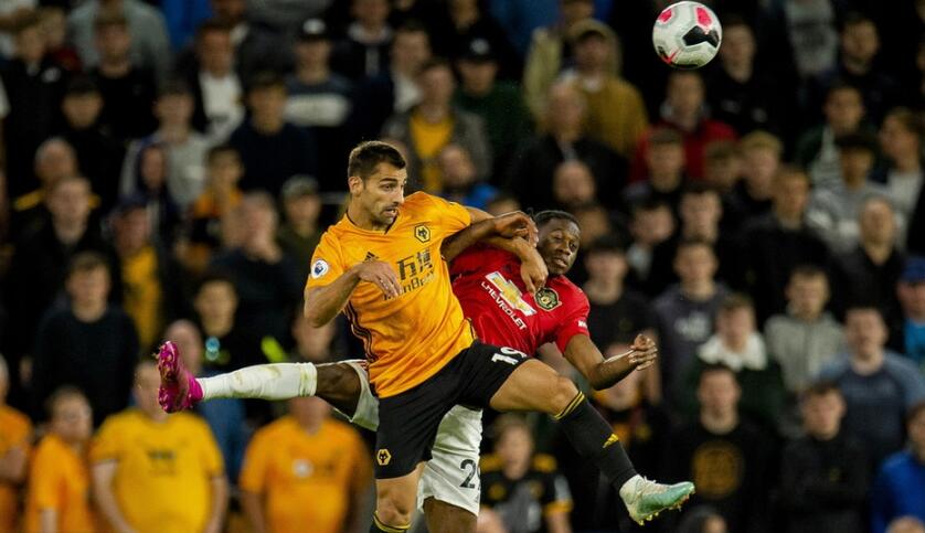 曼联1-1狼队之后找不足，前腰后腰都有软肋，这俩位置冬窗要补强