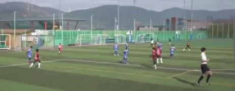 中国足球小将地面传递20多脚进球,中国足球小将10佳球