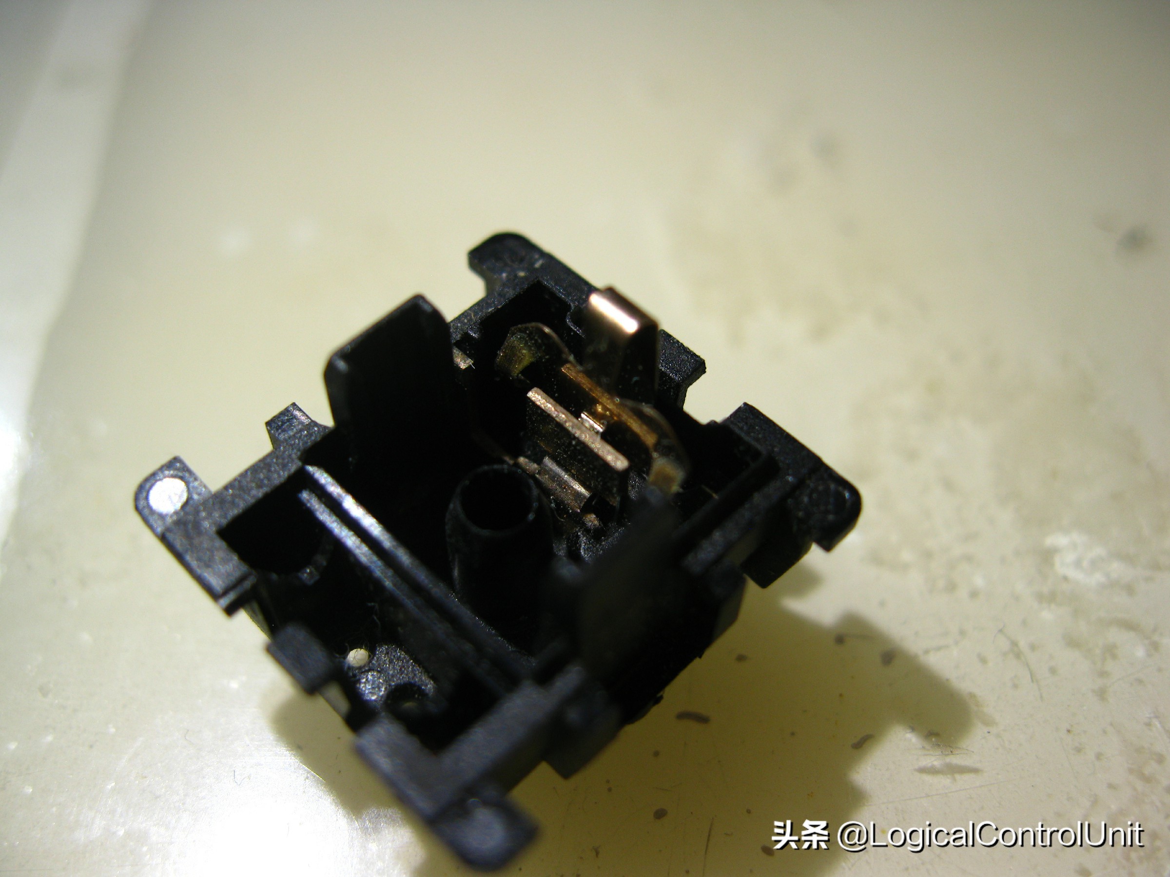 键盘不灵敏偶尔按键无反应,机械键盘茶轴按键不灵敏怎么解决