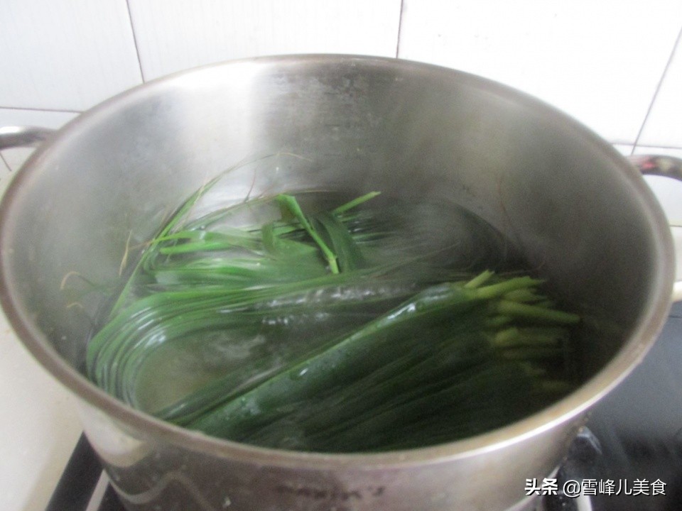 怎样包粽子简单而且不漏米又紧,怎样包的粽子好看又简单