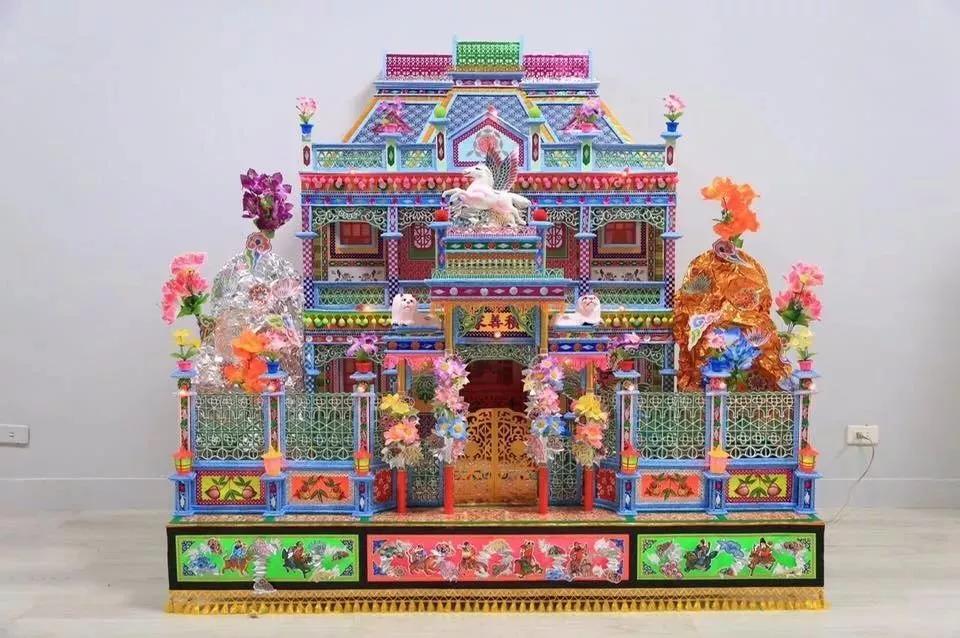 中国人烧给死人的纸扎，登上巴黎设计周，还被法国的博物馆收藏？