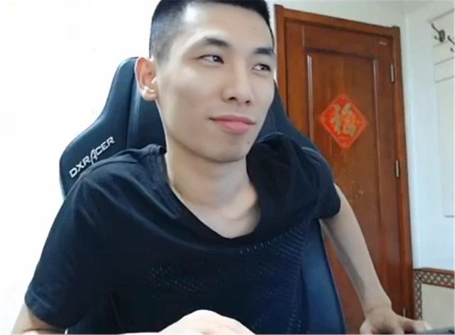 旭旭宝宝打手游团本,旭旭宝宝打王者是装菜吗