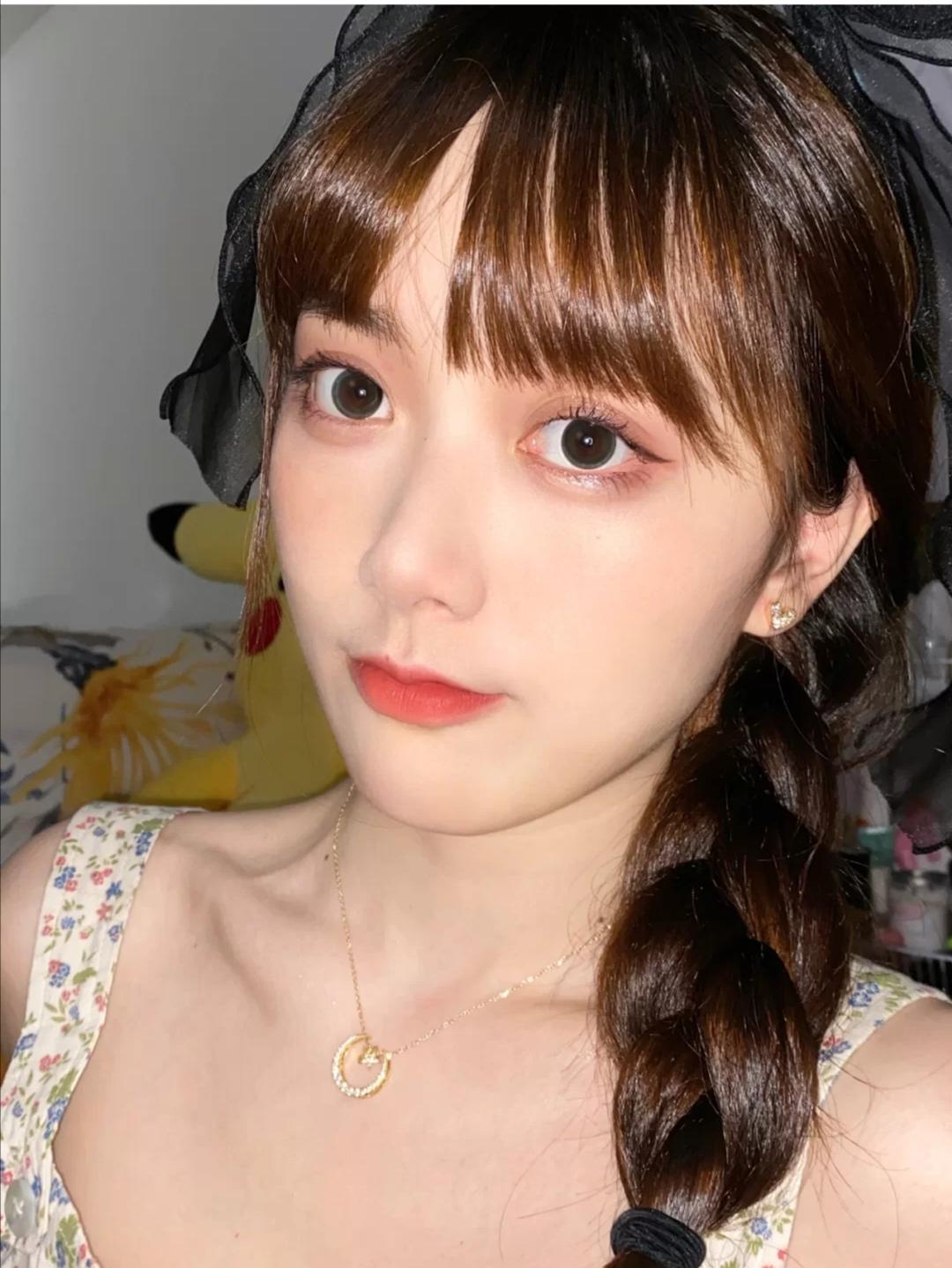 有唇纹涂再贵口红也low,这些唇膏滋润不油腻,淡化唇纹最管用