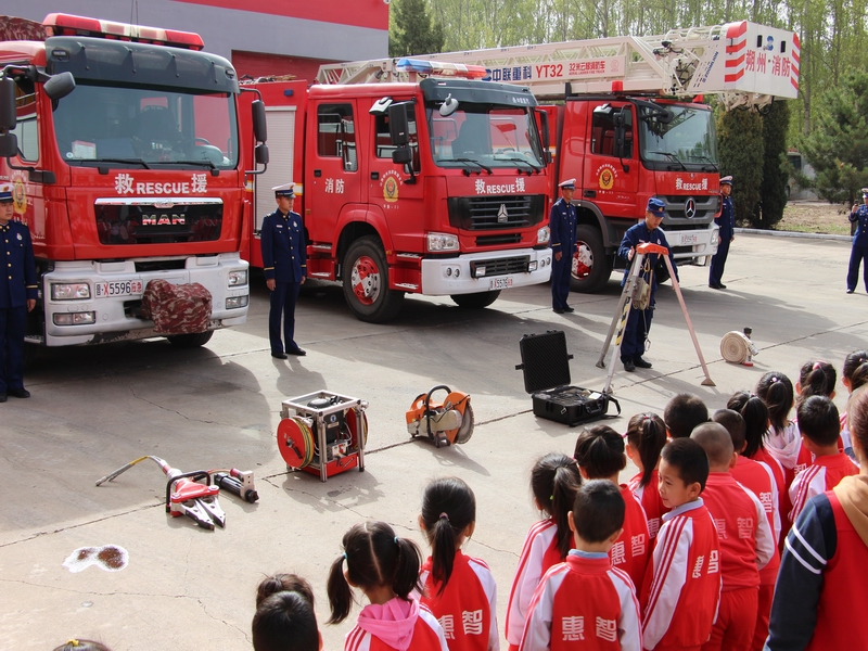 消防站开放日幼儿园,消防站开放日幼儿零距离学习消防