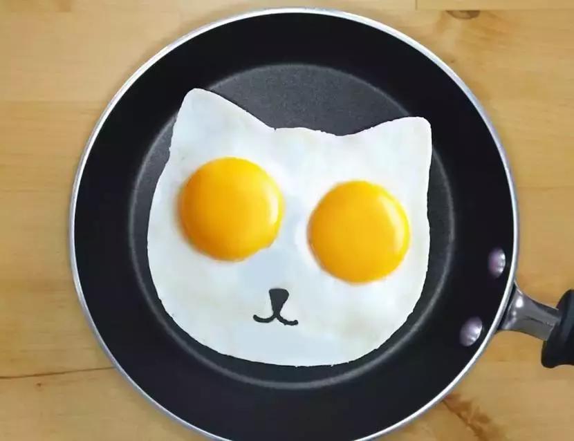 婴儿对鸡蛋过敏宝妈需要忌口哪些,8个月宝宝吃鸡蛋过敏怎么办呢