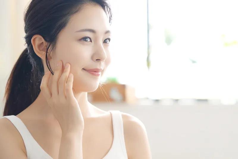 无需美颜轻松拥有水光肌,哪有天生的好底子