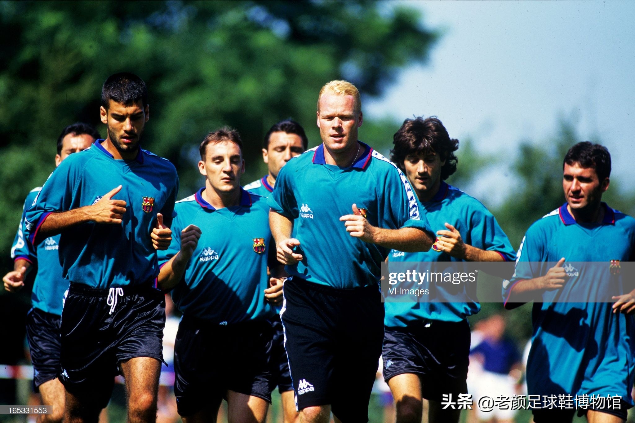 被终身禁赛的共产主义球王，最痛恨皇马的巴萨巨星曾经当过炊事员