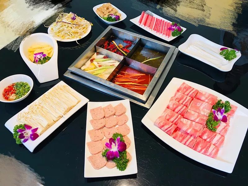 誉满川蜀！69元抢原价224元【吴铭火锅】2-4人精致套餐！