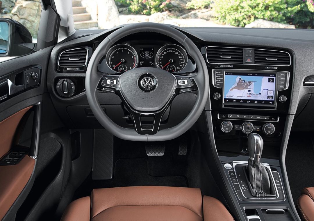 绕不开的一台奔驰,绕不过去的神车