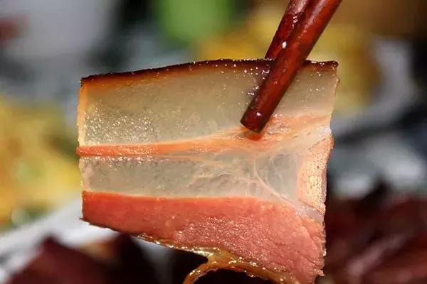 两条猪腿就卖了3000元！做出这事的还是个小姑娘……