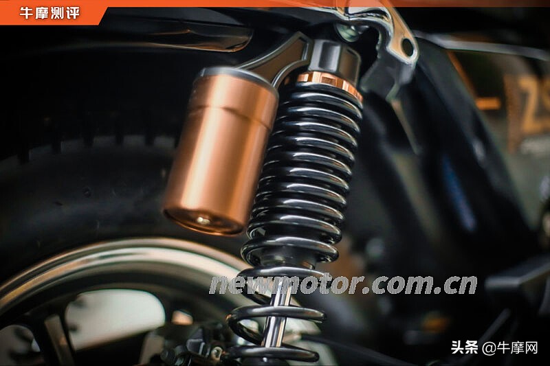 年轻不一定非得骑跑车200SC也能活力无限