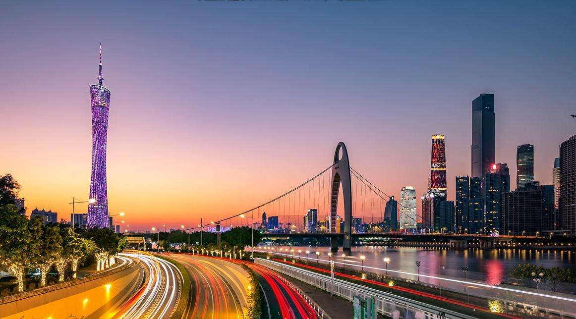 本田crv混动与rav4荣放混动哪个好,rav4混动版上市