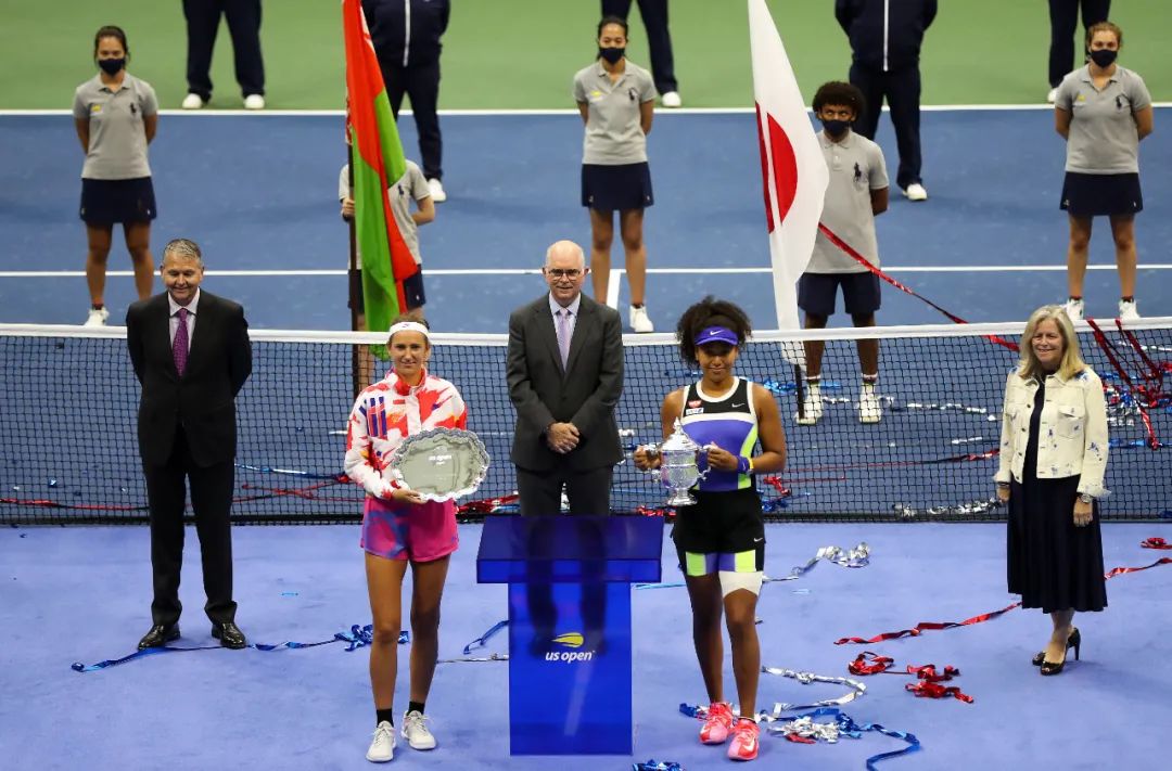 弃美入日,这位日本“黑人”姑娘,为什么能成为体坛圈钱女王?