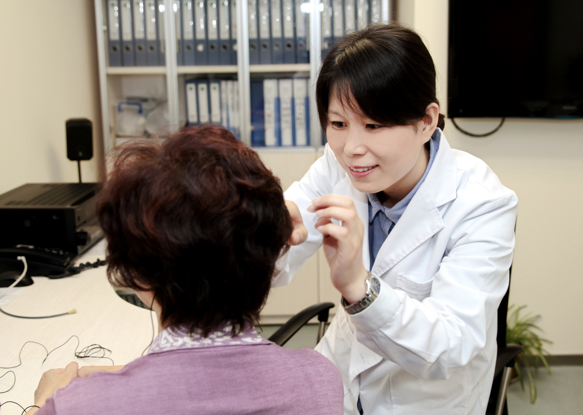 助听器能去耳鸣吗,用助听器对耳聋有用吗