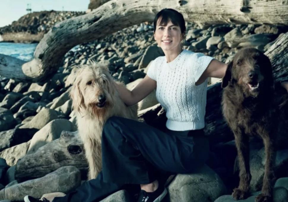 贝佐斯前妻有多少钱,贝索斯的现任妻子