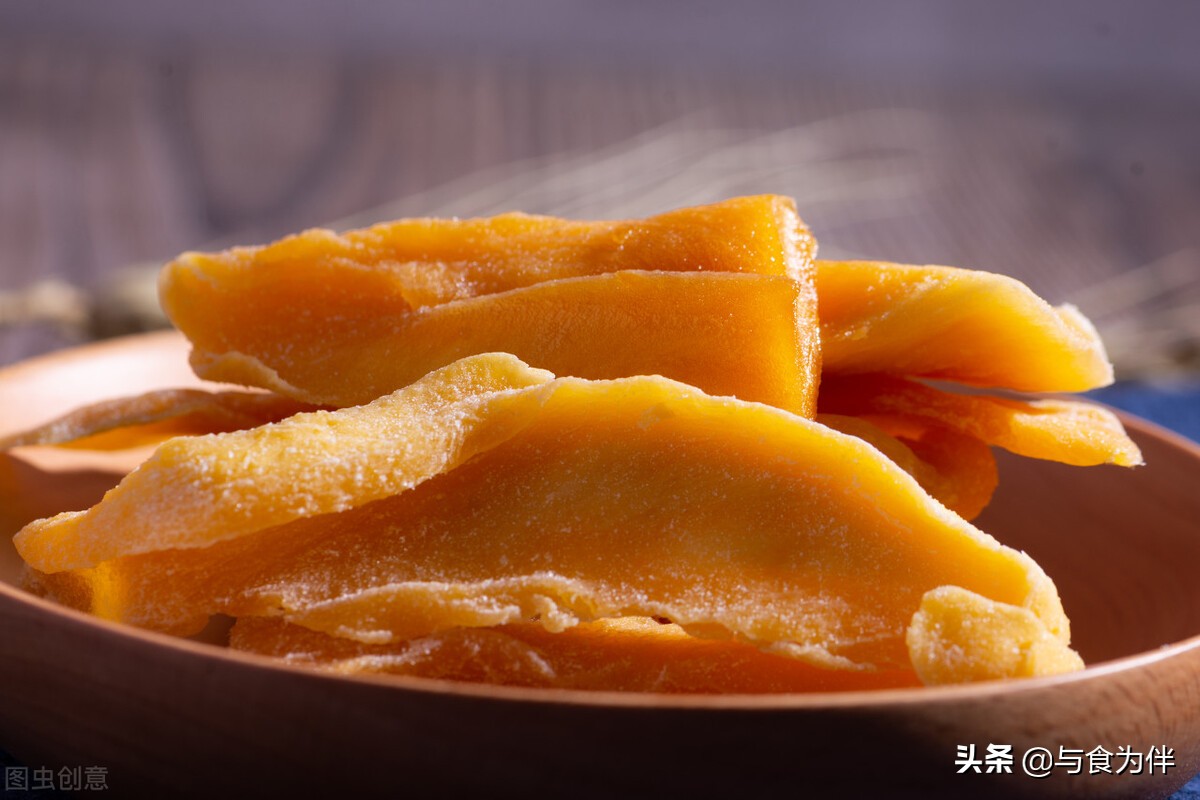 夏天来了摘各种水果,夏天这几种水果千万别乱给孩子吃