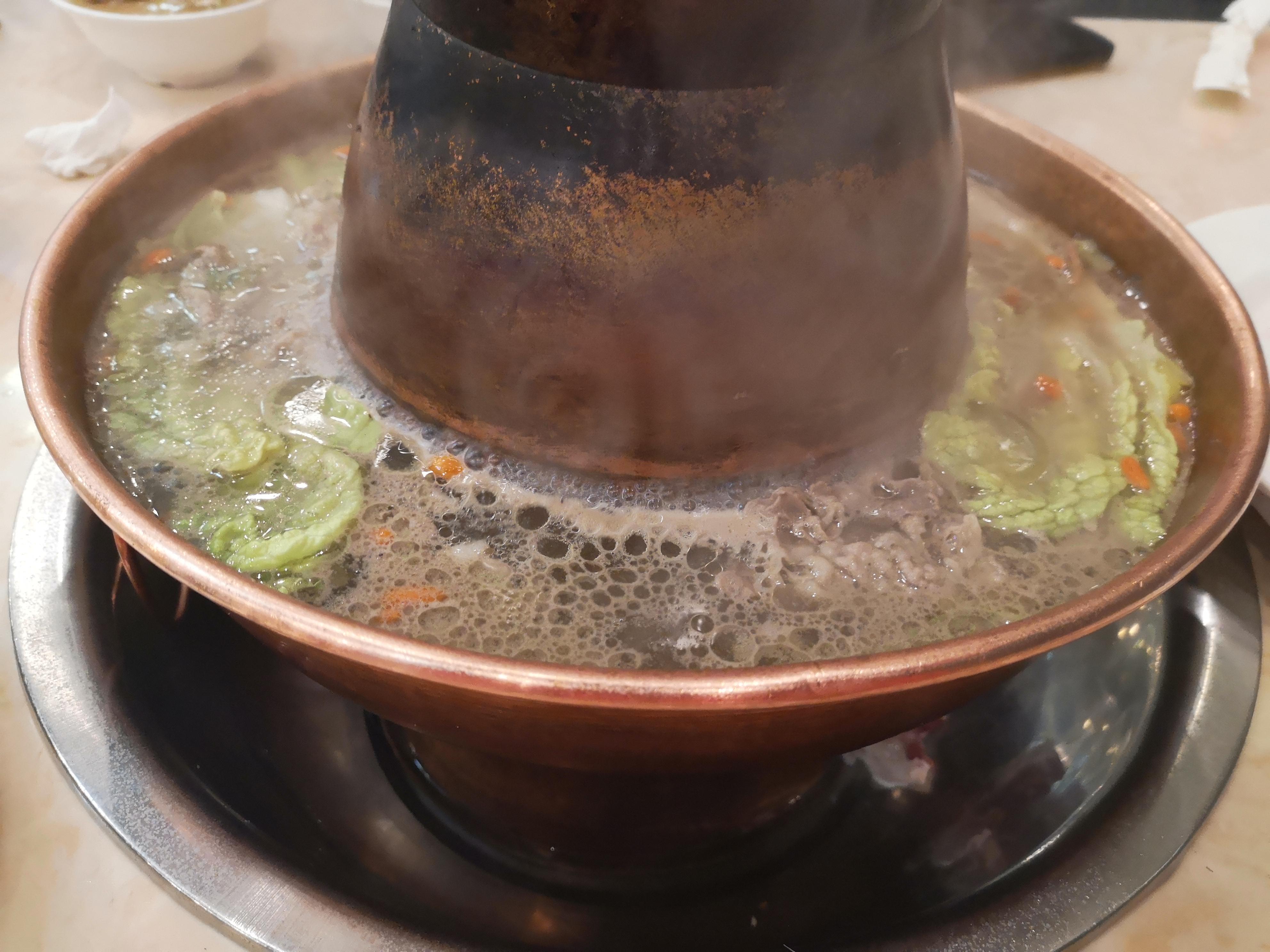 逛颐和园观十七孔桥金光穿洞,离颐和园金光穿洞奇景最近的入口