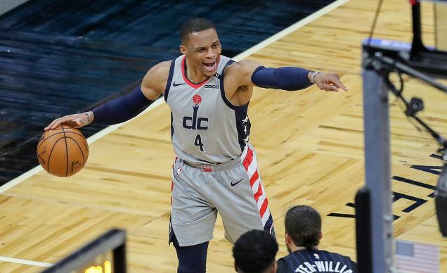 10记三分刷新队史纪录,10记三分