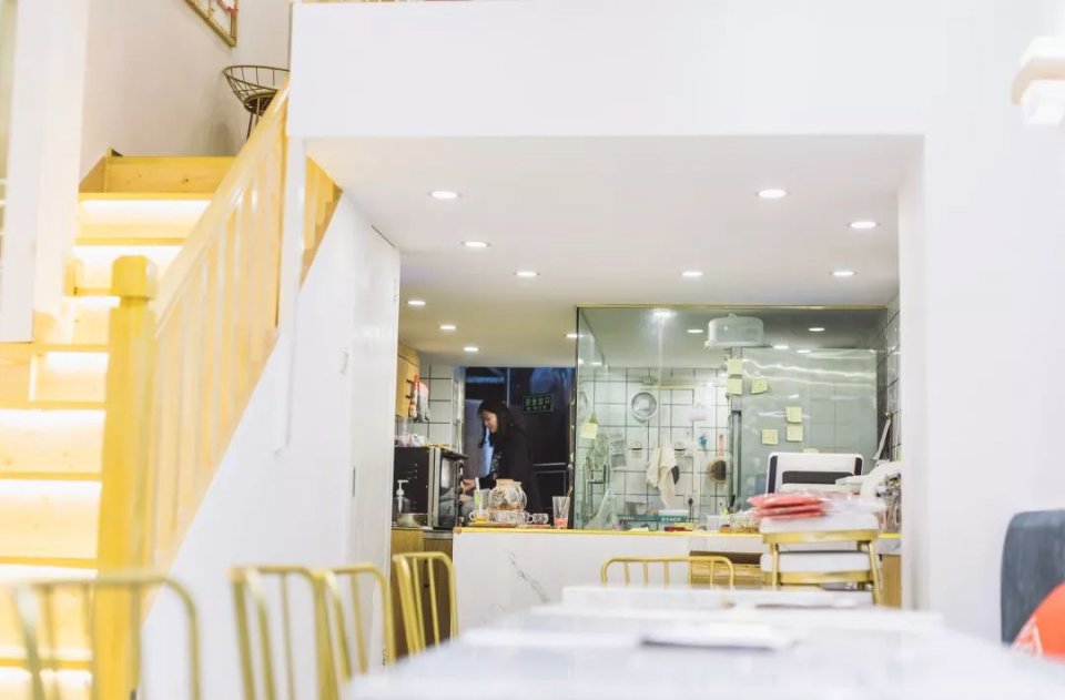 体育西复式公寓,体育西复式单间