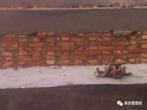 小伙盖三层农村别墅，占地150平米只花不到50万，你觉得怎么样？