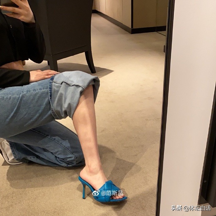 范志毅女儿携大7岁男友庆生,范志毅要求女儿男友买房